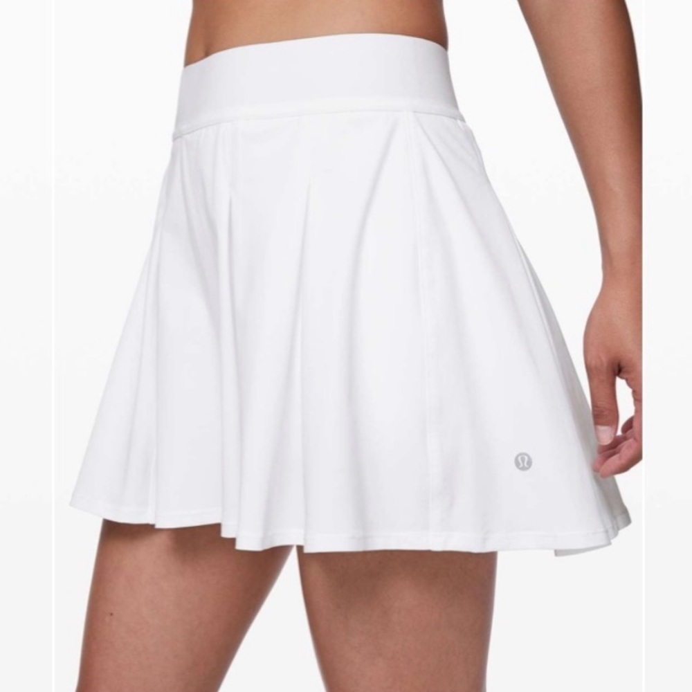 Lululemon White Tennis Time Skirt Size 4 Like New
